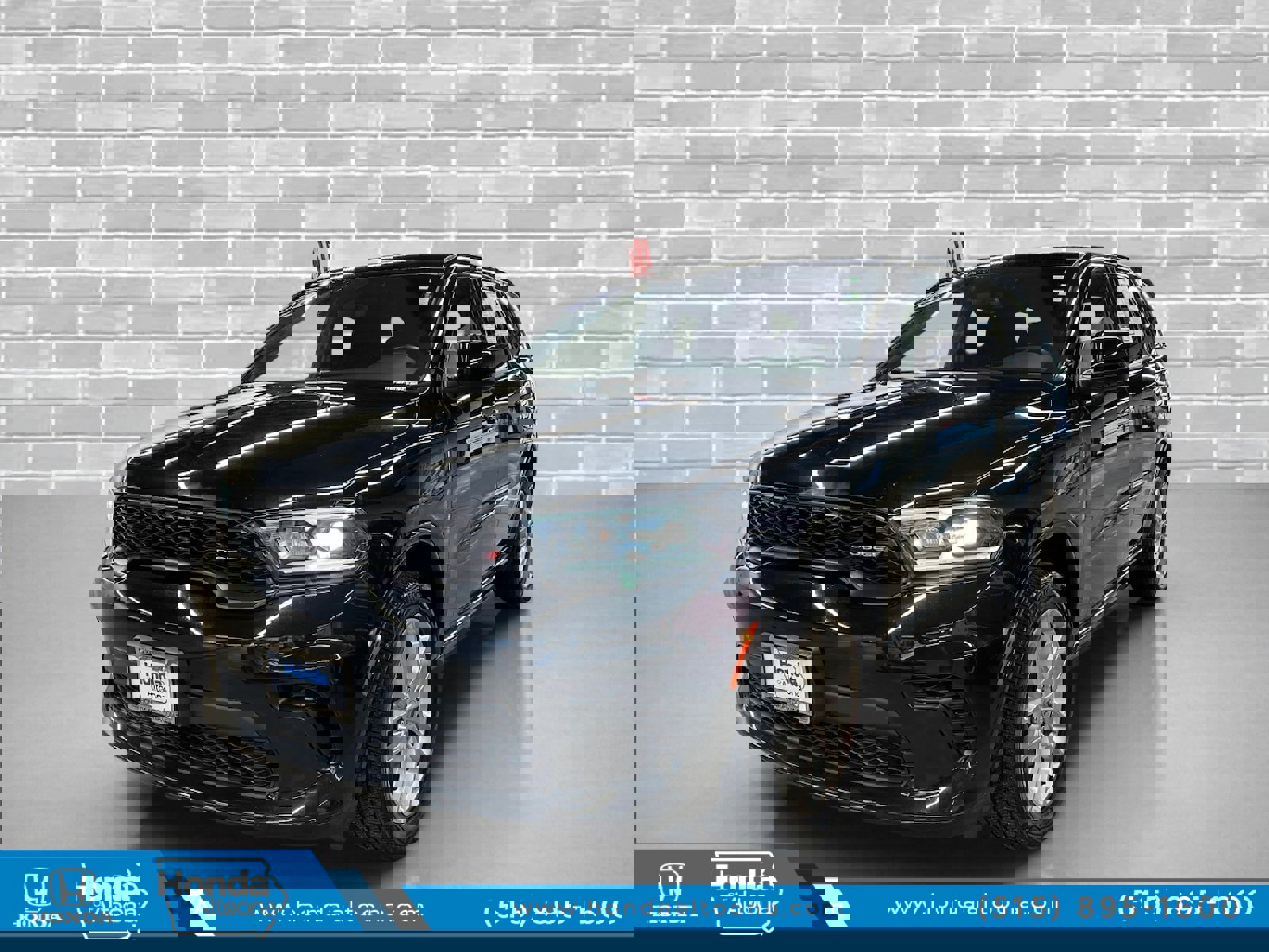 Used 2024 Dodge Durango GT image 1