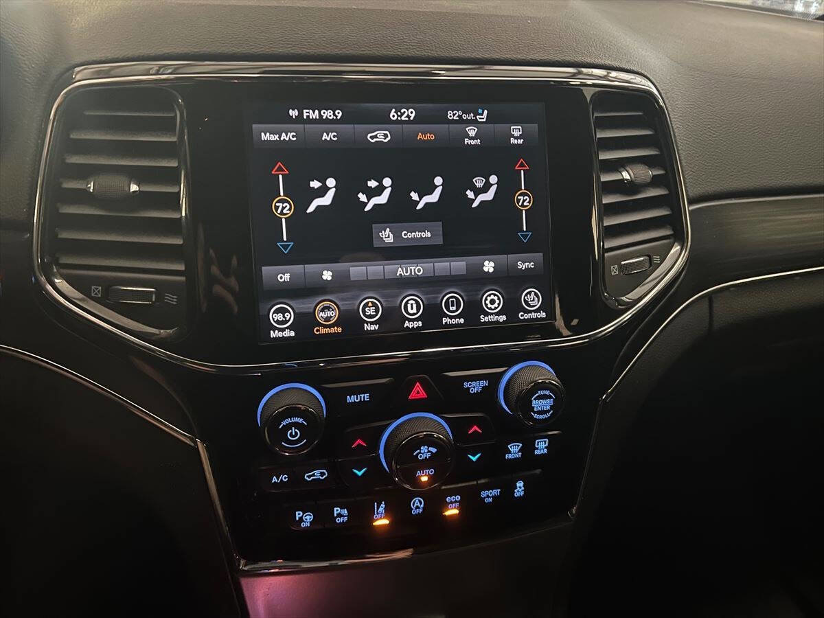 Used 2021 Jeep Grand Cherokee Limited w/ Luxury Group II AWD/4WD image 13