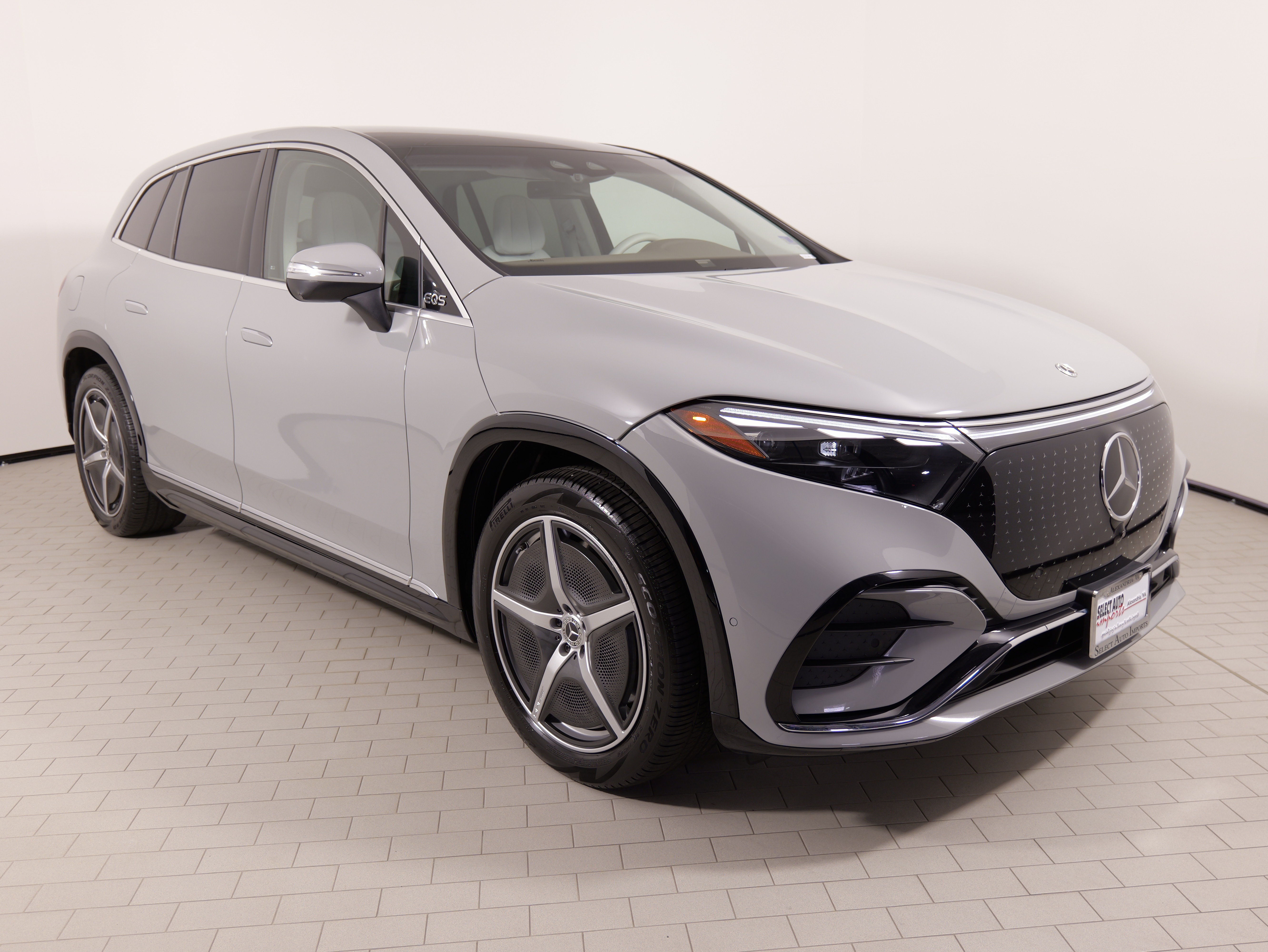 Used 2023 Mercedes-Benz EQS 580 4MATIC SUV image 7