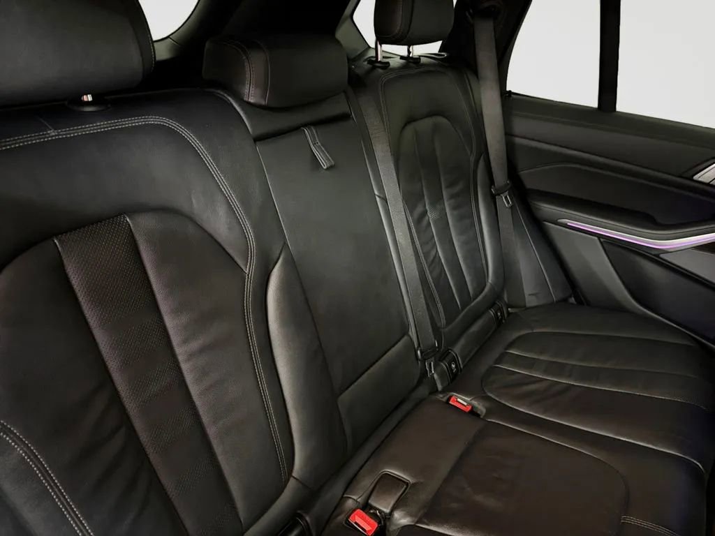 Used 2020 BMW X5 M50i w/ Premium Package AWD/4WD image 18
