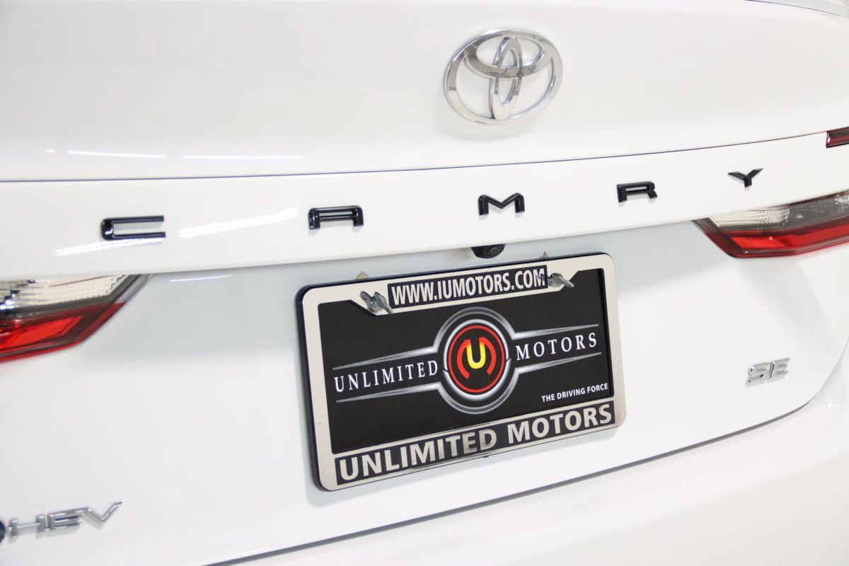 Used 2026 Toyota Camry SE FWD image 13