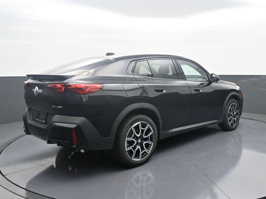 Used 2025 BMW X2 xDrive28i image 7