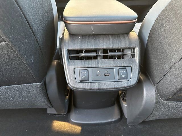 Used 2024 Nissan Ariya AWD image 18