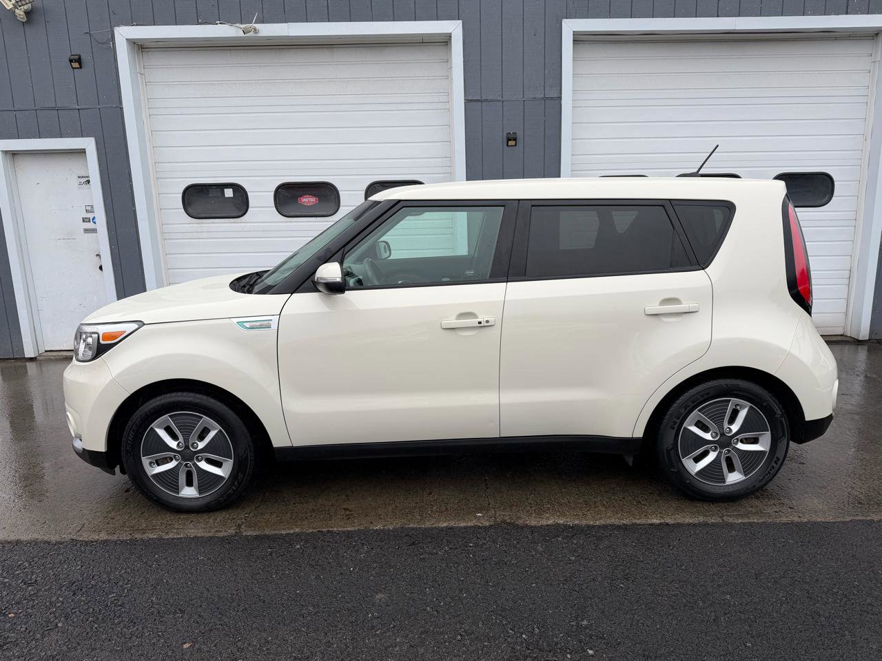 Used 2018 Kia Soul EV image 7