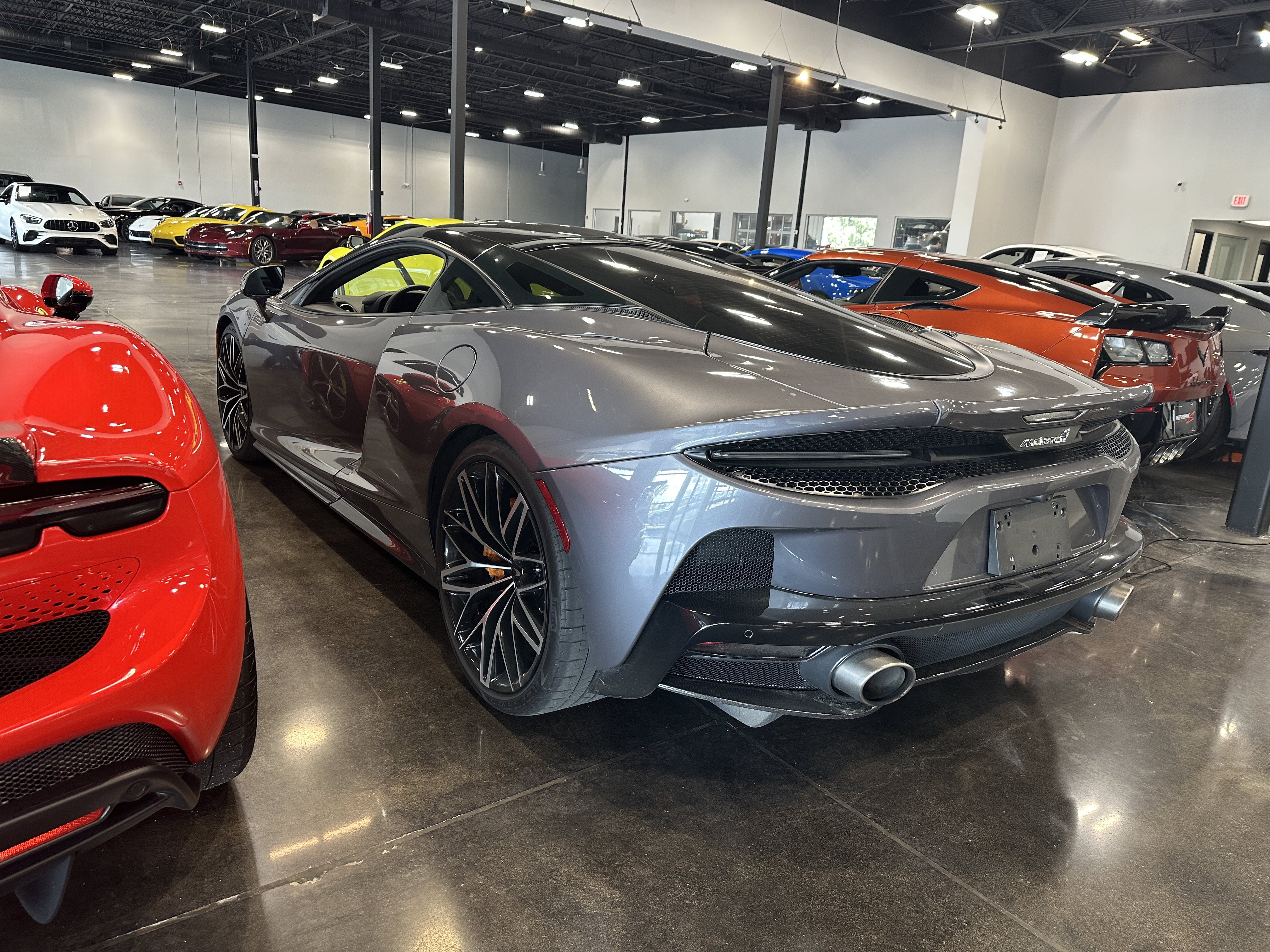 Used 2023 McLaren GT RWD image 10