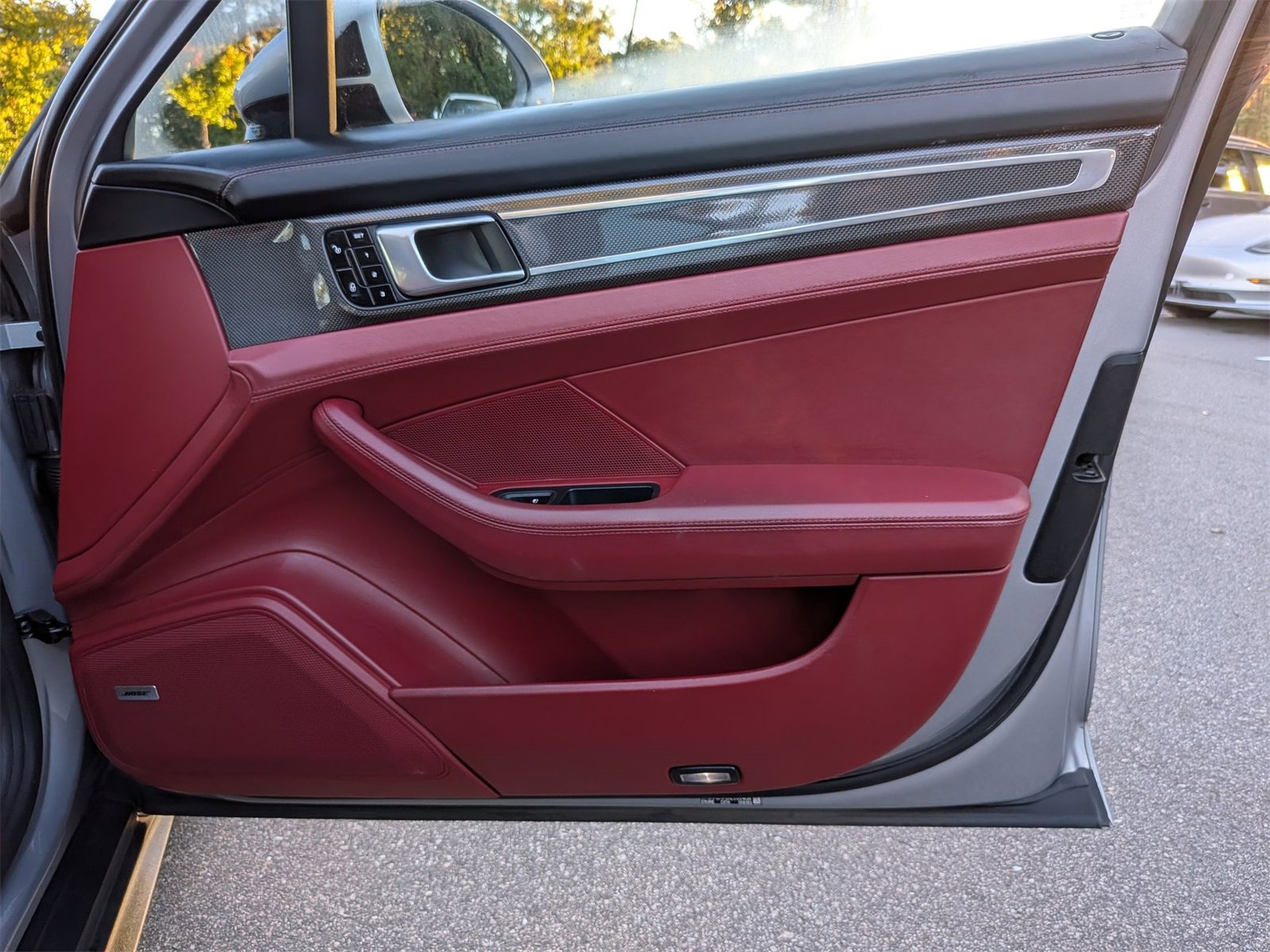 Used 2018 Porsche Panamera image 35