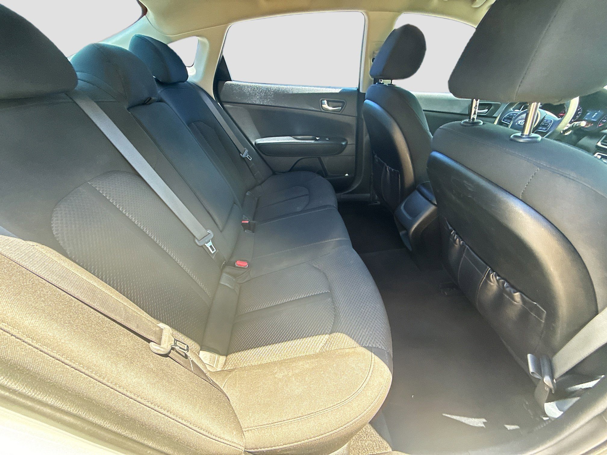 Used 2018 Kia Optima LX w/ 17" Alloy Wheels Package FWD image 25