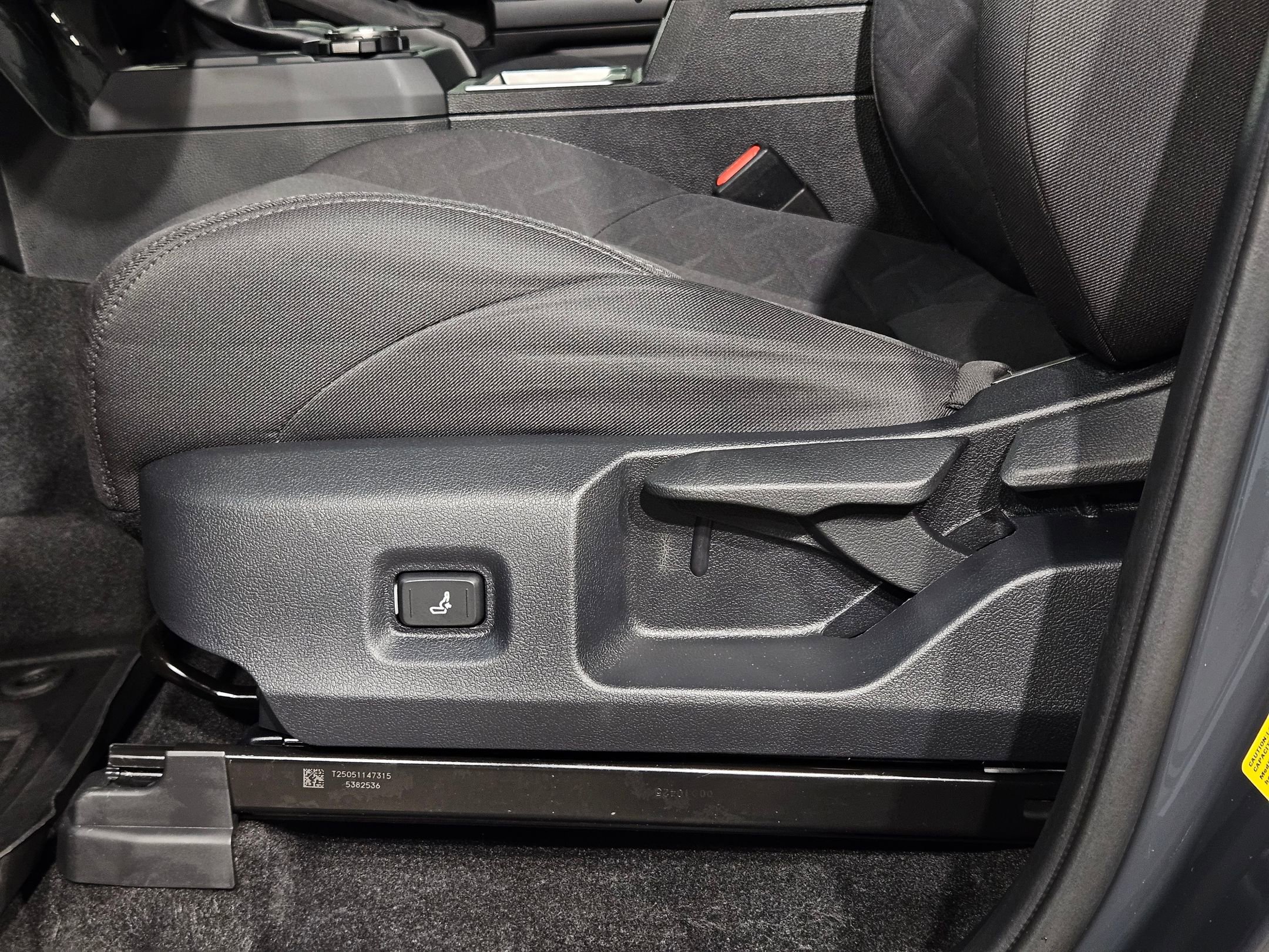 Used 2025 Toyota Tacoma SR5 image 23