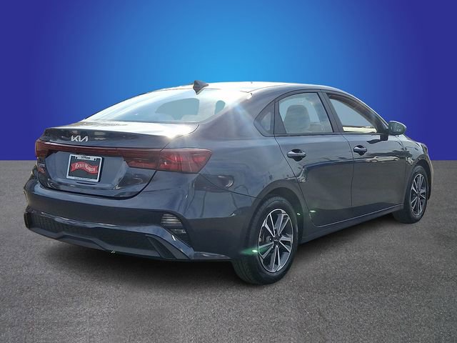 Used 2023 Kia Forte LXS image 4