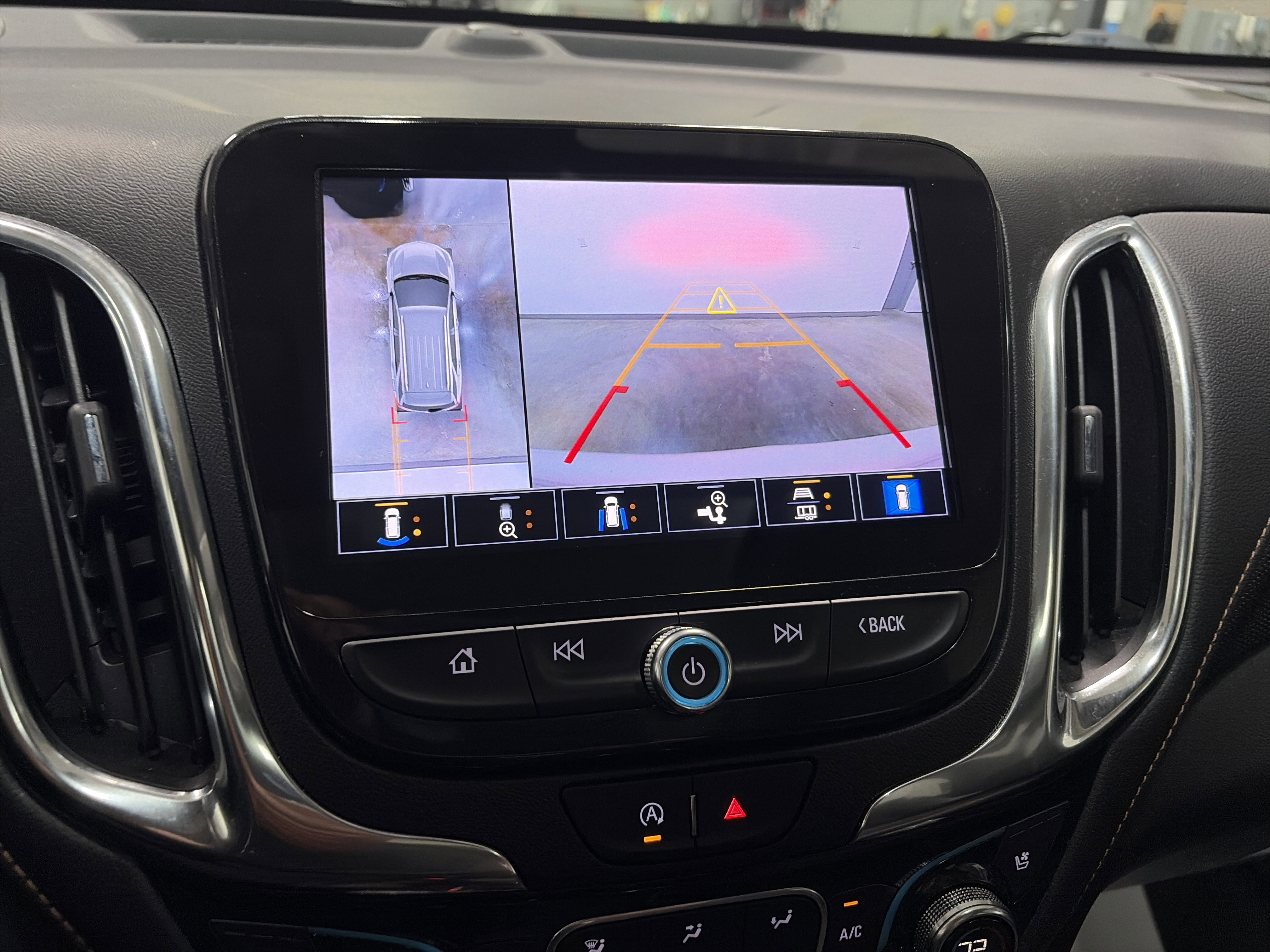 Used 2022 Chevrolet Equinox Premier AWD/4WD image 20