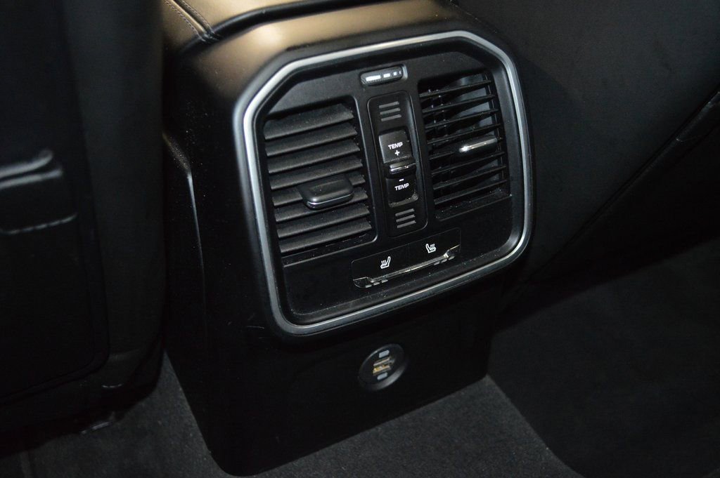 Certified 2017 Porsche Macan GTS image 37