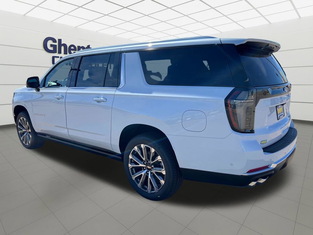 New 2026 Chevrolet Suburban High Country image 3