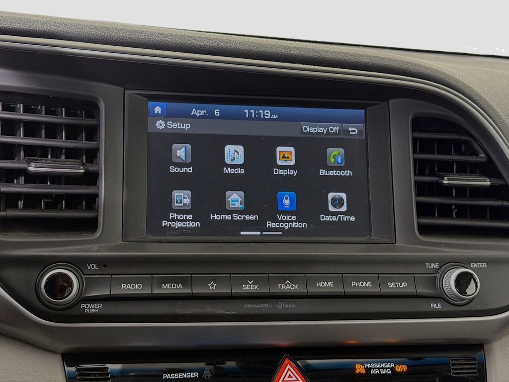 Used 2020 Hyundai Elantra SEL FWD image 28