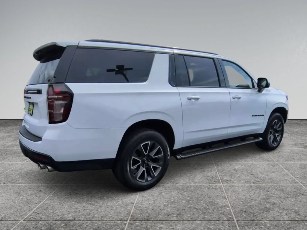 Used 2023 Chevrolet Suburban Z71 w/ Off-Road Capability Package AWD/4WD image 5