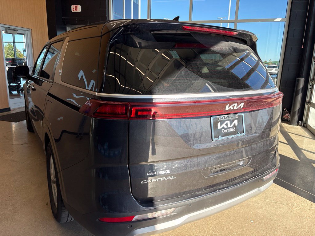 Certified 2024 Kia Carnival LX FWD image 10