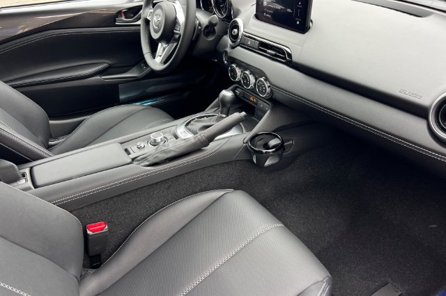 New 2026 MAZDA MX-5 Miata RF Grand Touring w/ Appearance Package RWD image 16