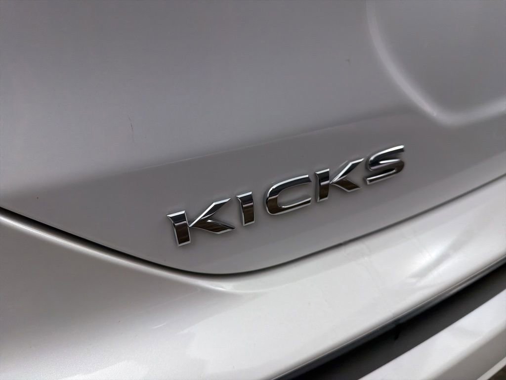 Used 2023 Nissan Kicks SV image 22