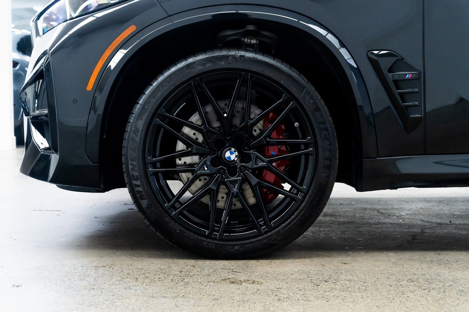Used 2025 BMW X5 M Competition image 7