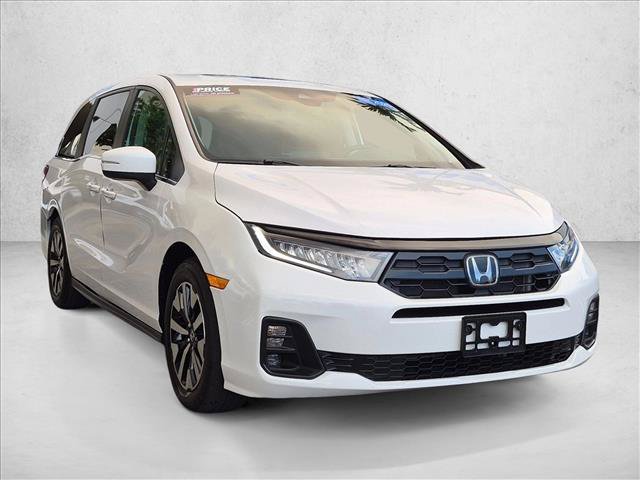 Certified 2025 Honda Odyssey EX-L image 3