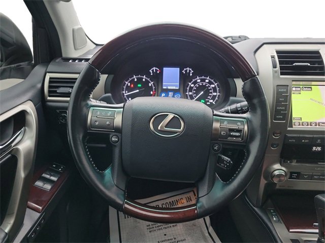 Used 2017 Lexus GX 460 image 12