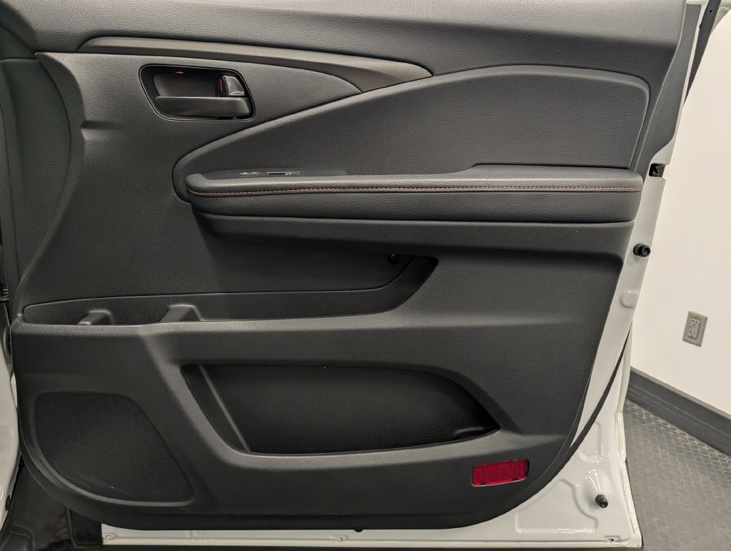 Certified 2024 Honda Passport TrailSport image 27