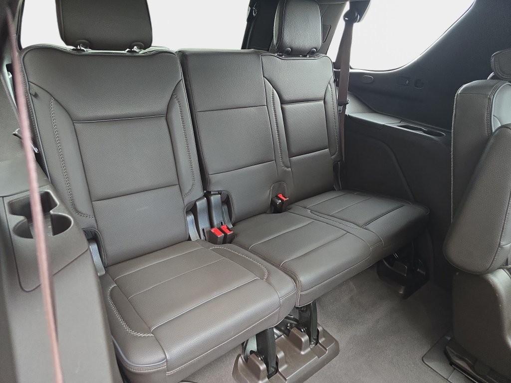 Used 2021 GMC Yukon Denali w/ Denali Ultimate Package AWD/4WD image 16
