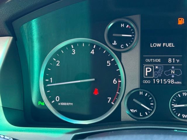 Used 2015 Lexus LX 570 4WD image 32