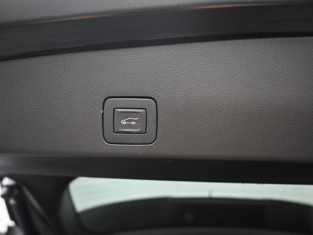 Used 2023 Buick Encore GX Essence w/ Experience Buick Package AWD/4WD image 28