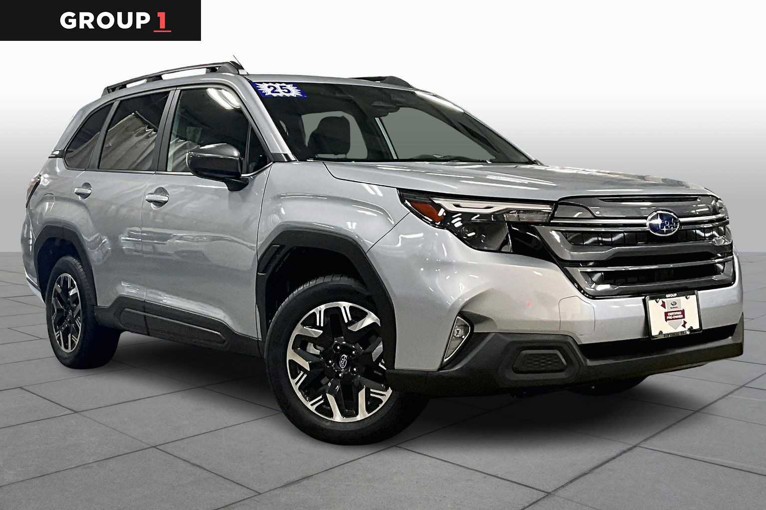 Used 2025 Subaru Forester Premium image 3