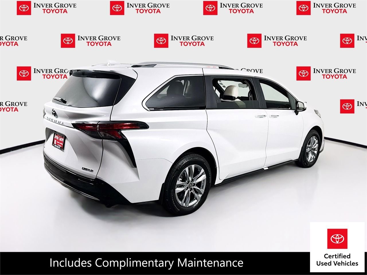 Certified 2026 Toyota Sienna Limited image 5