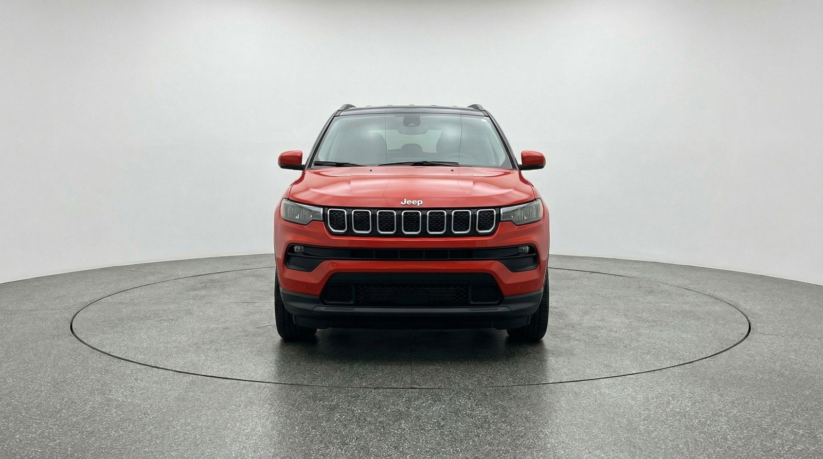 Used 2025 Jeep Compass Limited AWD/4WD image 2
