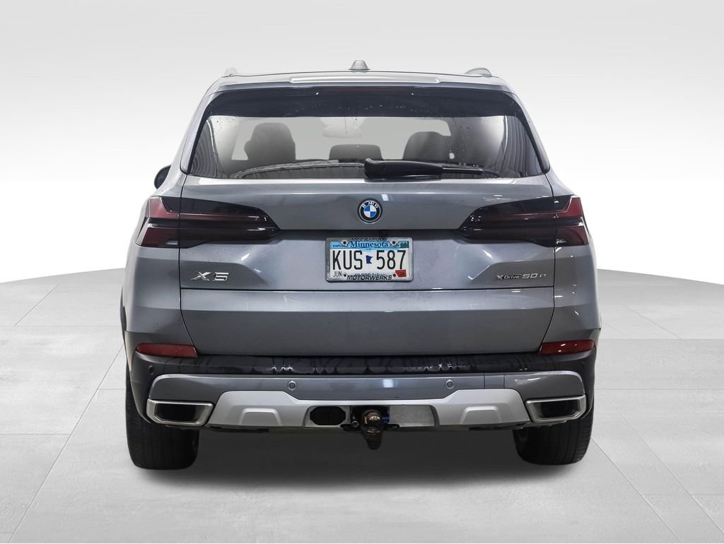 Certified 2024 BMW X5 xDrive50e image 4
