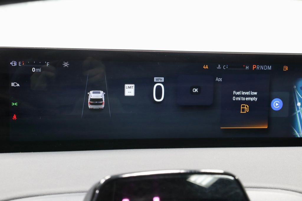 Certified 2025 Ford Expedition Platinum w/ Driver's Package image 32