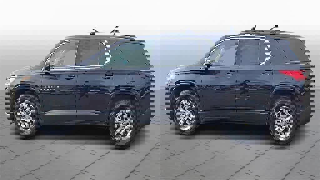 Used 2020 Chevrolet Traverse LT w/ Driver Confidence II Package image 5