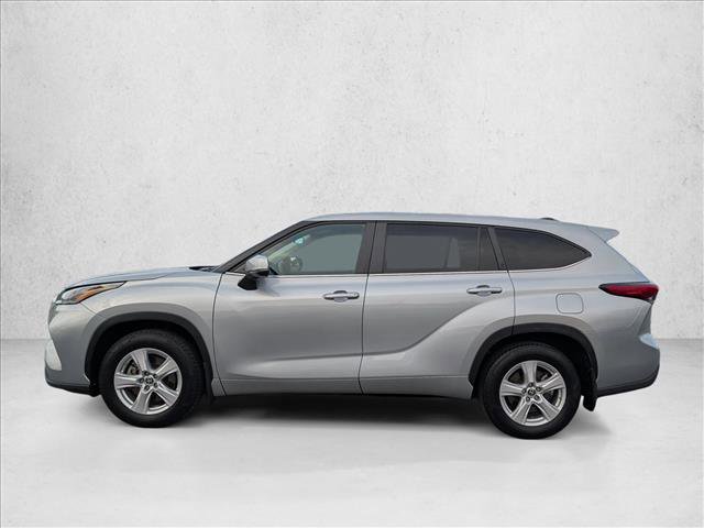 Used 2023 Toyota Highlander LE image 9