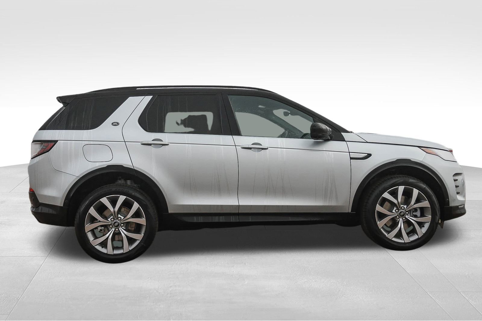 New 2026 Land Rover Discovery Sport Landmark image 4