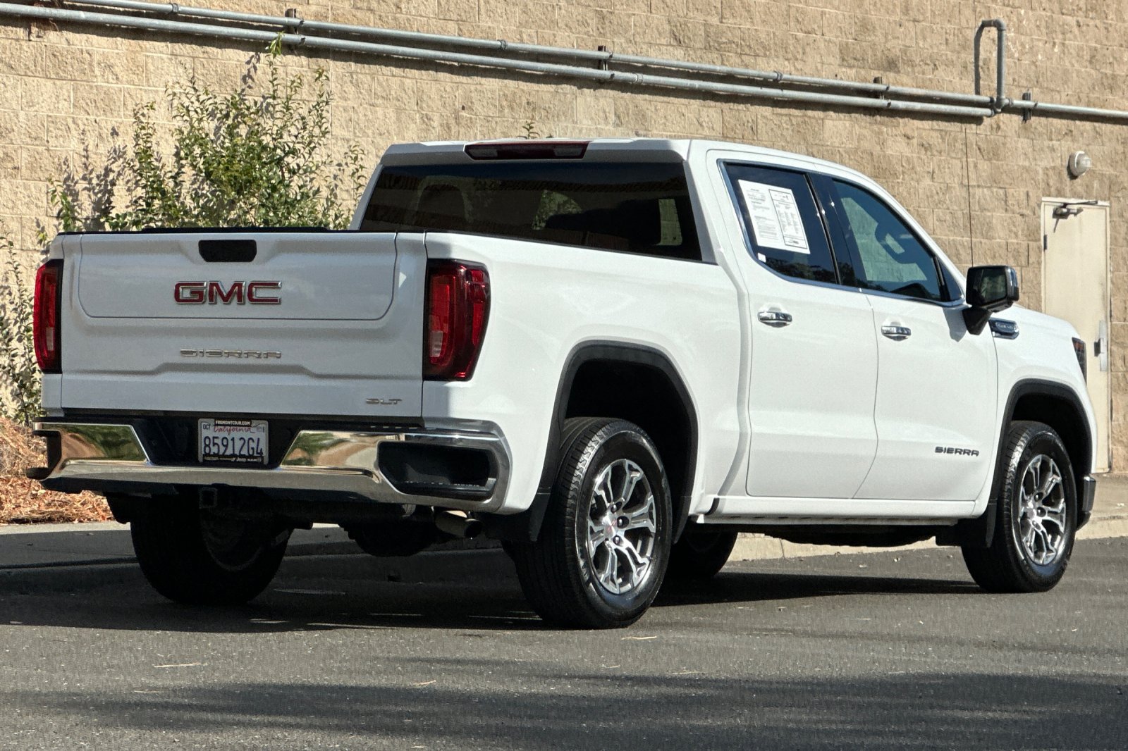 Used 2026 GMC Sierra 1500 SLT RWD image 3
