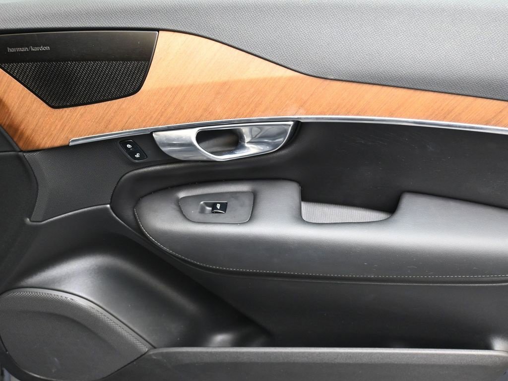 Certified 2023 Volvo XC90 B6 Plus w/ Protection Package Premier image 11