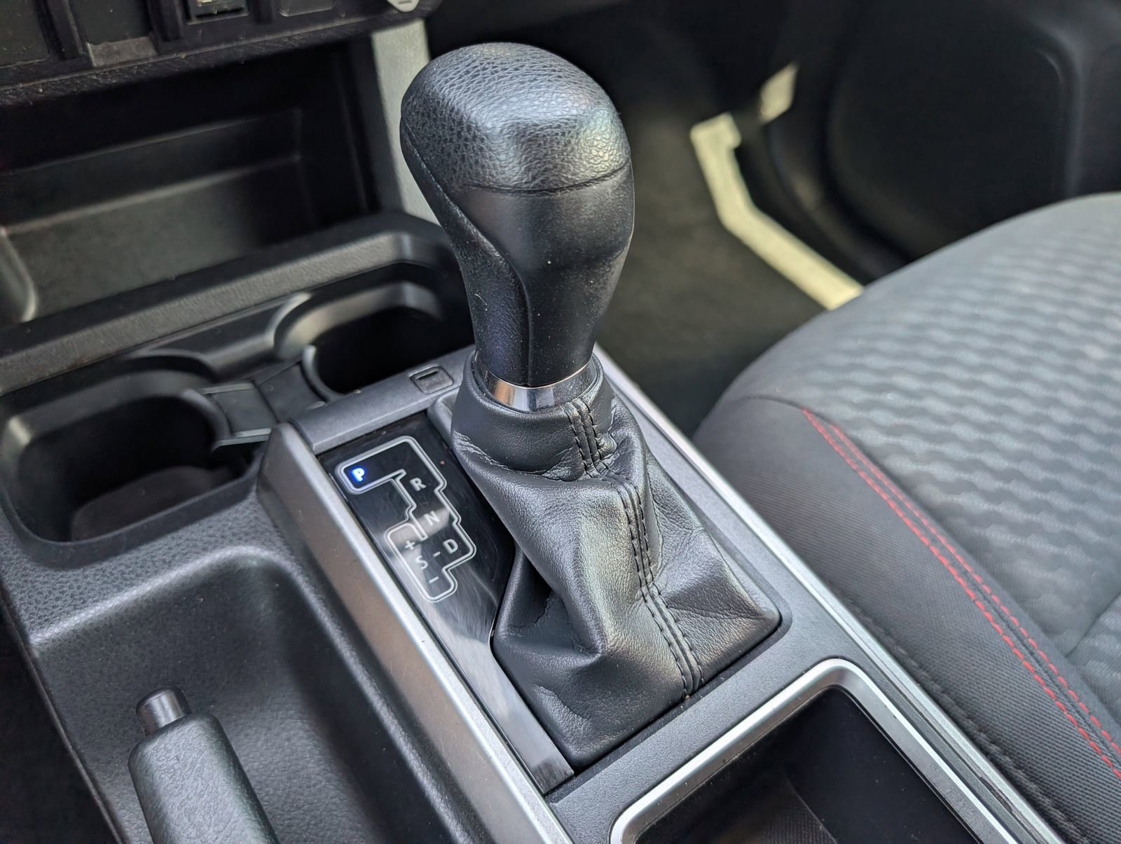 Used 2023 Toyota Tacoma SR5 RWD image 8