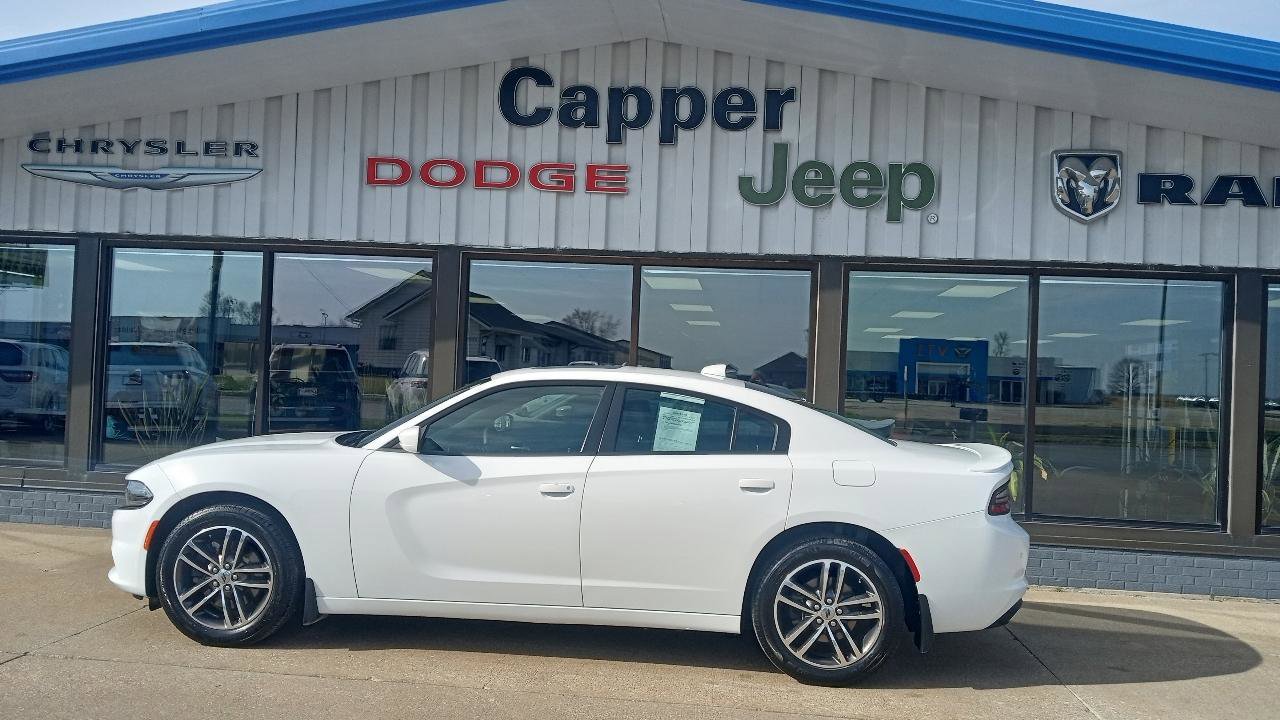 Used 2019 Dodge Charger SXT w/ Plus Group image 4