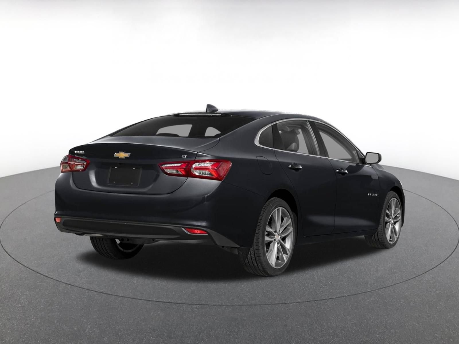 Used 2024 Chevrolet Malibu LT FWD image 2