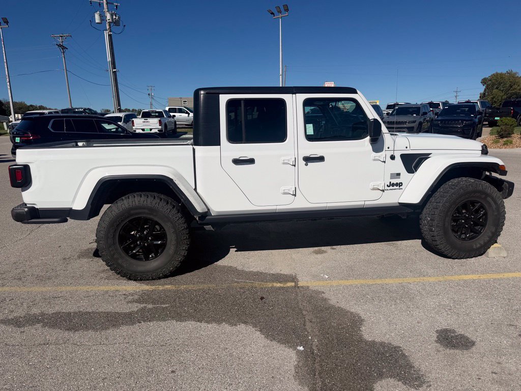 Used 2023 Jeep Gladiator Sport AWD/4WD image 7