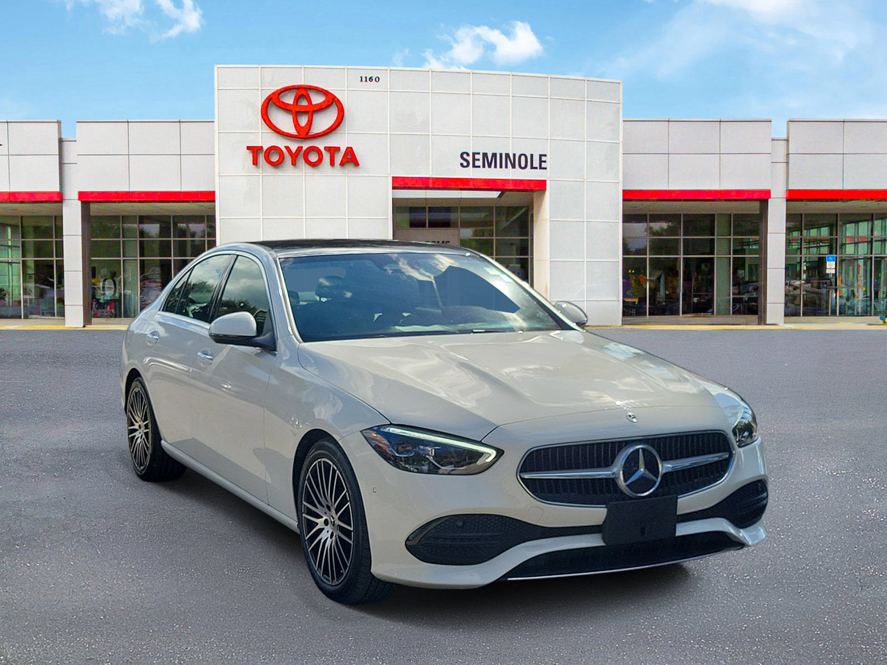 Used 2025 Mercedes-Benz C 300 Sedan image 2