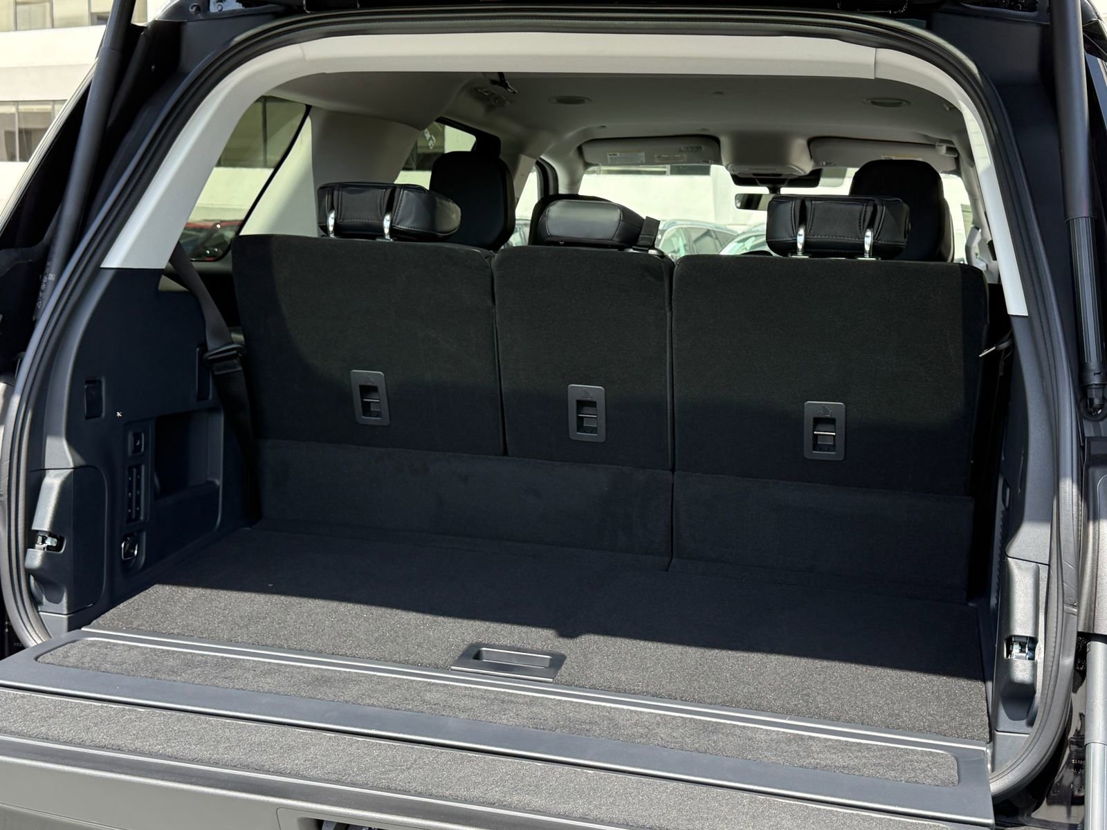 New 2026 Lincoln Navigator Premiere image 17