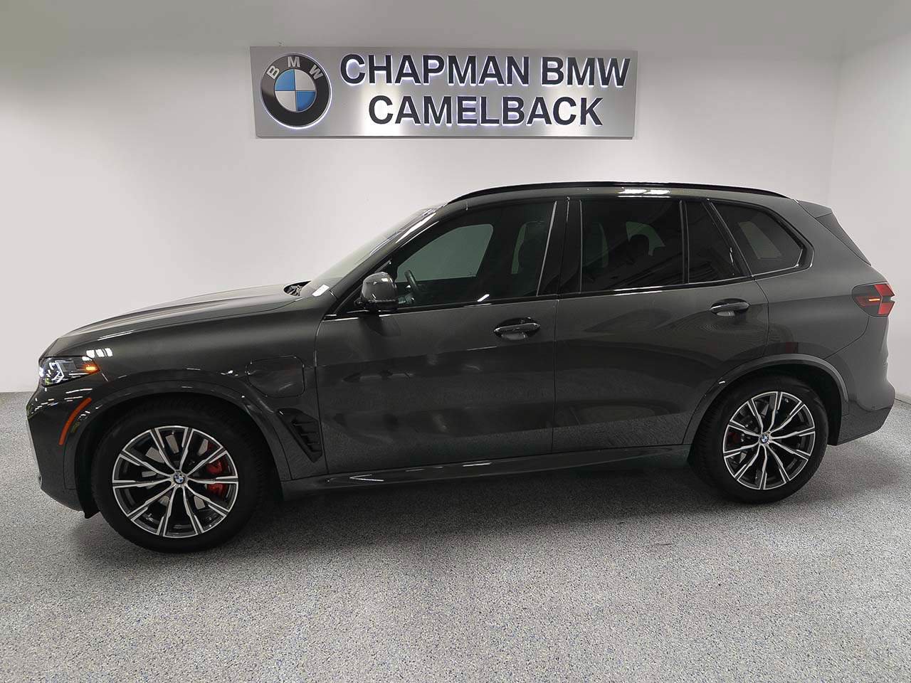Used 2026 BMW X5 xDrive50e AWD/4WD image 3