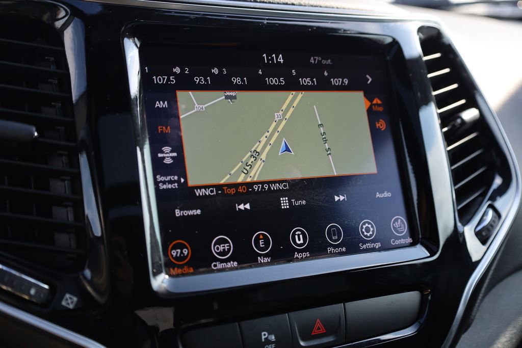 Used 2020 Jeep Cherokee High Altitude image 23