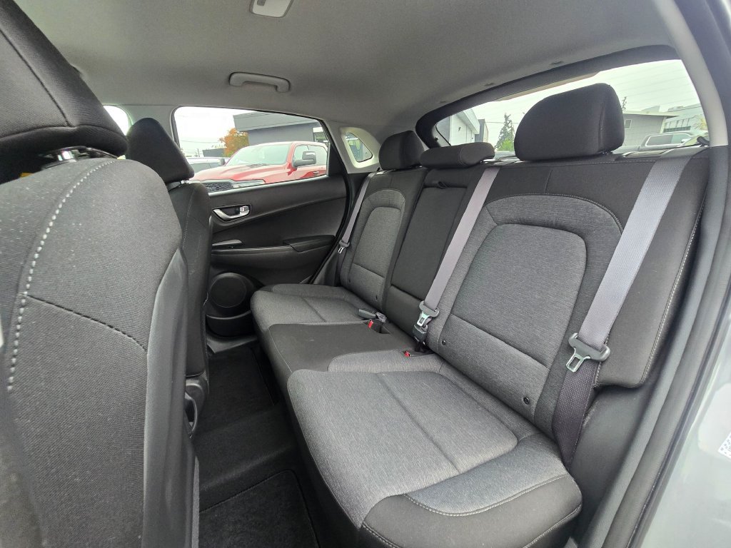 Used 2023 Hyundai Kona SE FWD image 16