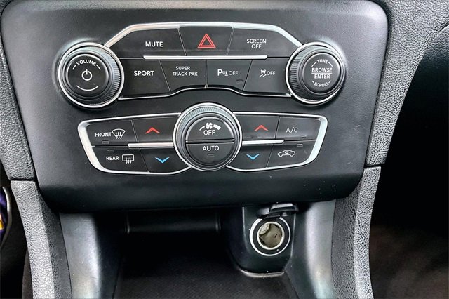 Used 2017 Dodge Charger R/T image 16