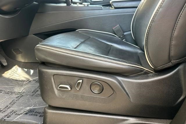 Certified 2022 Cadillac Escalade Sport w/ LPO, ONYX Package image 14