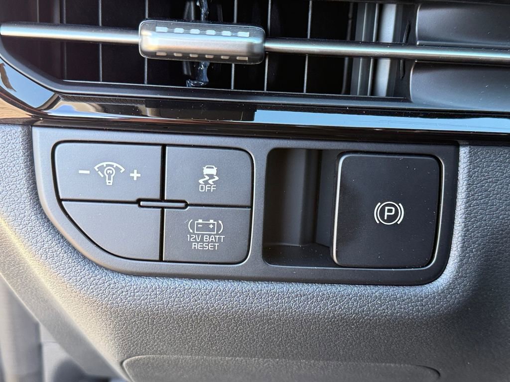 New 2026 Kia Sportage LX image 21